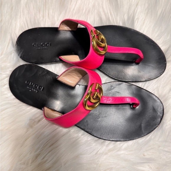 Gucci Women's Hot Pink Sandals with Gold Accents - Picture 14 of 17